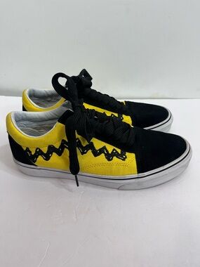 Vans X Peanuts Charlie Brown shoes